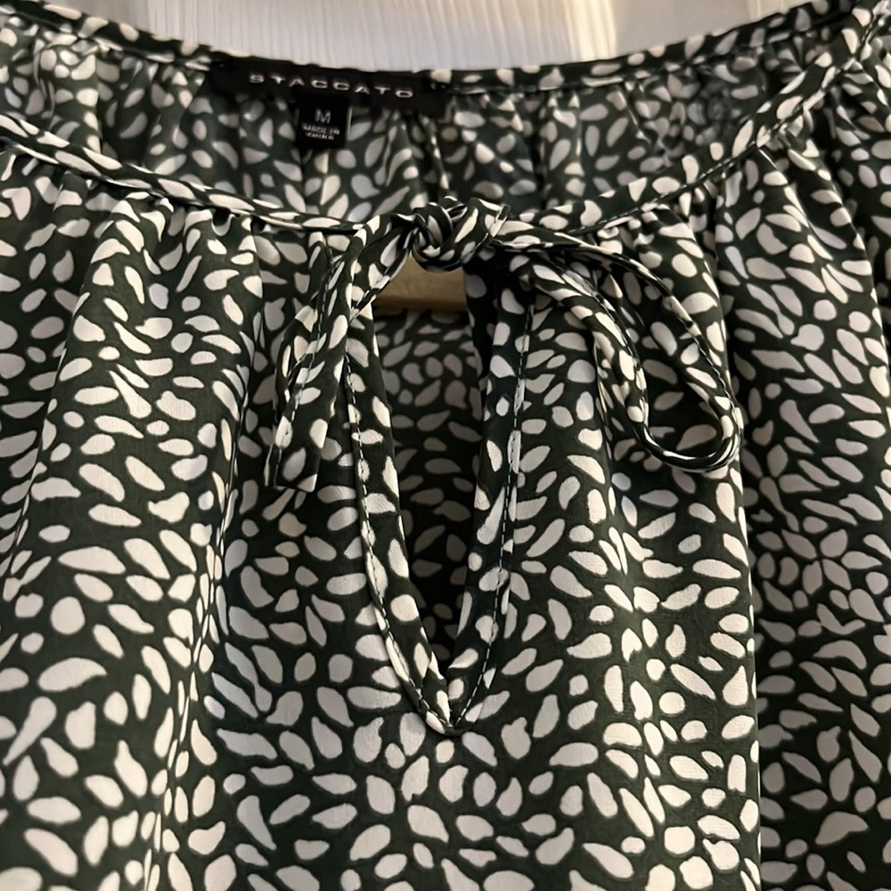Boutique top! - Picture 5 of 7